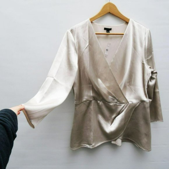 Ann Taylor Silver Ivory Wrap Blouse, Size Medium - Picture 5 of 13